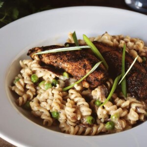 Blackened Chicken Mac And Cheese | Kita Roberts GirlCarnivore.com