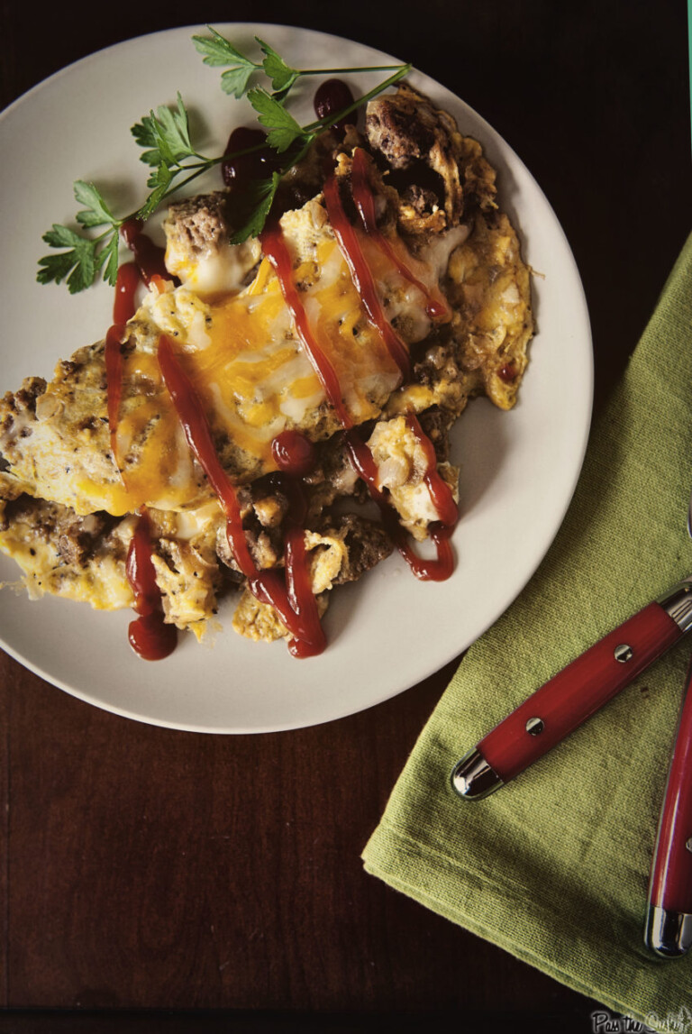 Easy Cheeseburger Omelette How to use leftover Hamburgers