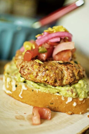 cropped-Southwest-Chicken-Burger-Kita-Roberts-GirlCarnivore-3.jpg