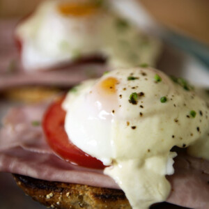 Quick & Easy Eggs Benedict for Two | Kita Roberts GirlCarnivore.com