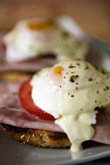cropped-Quick-Easy-Eggs-Benedict-for-Two-Kita-Roberts-GirlCarnivore-1.jpg