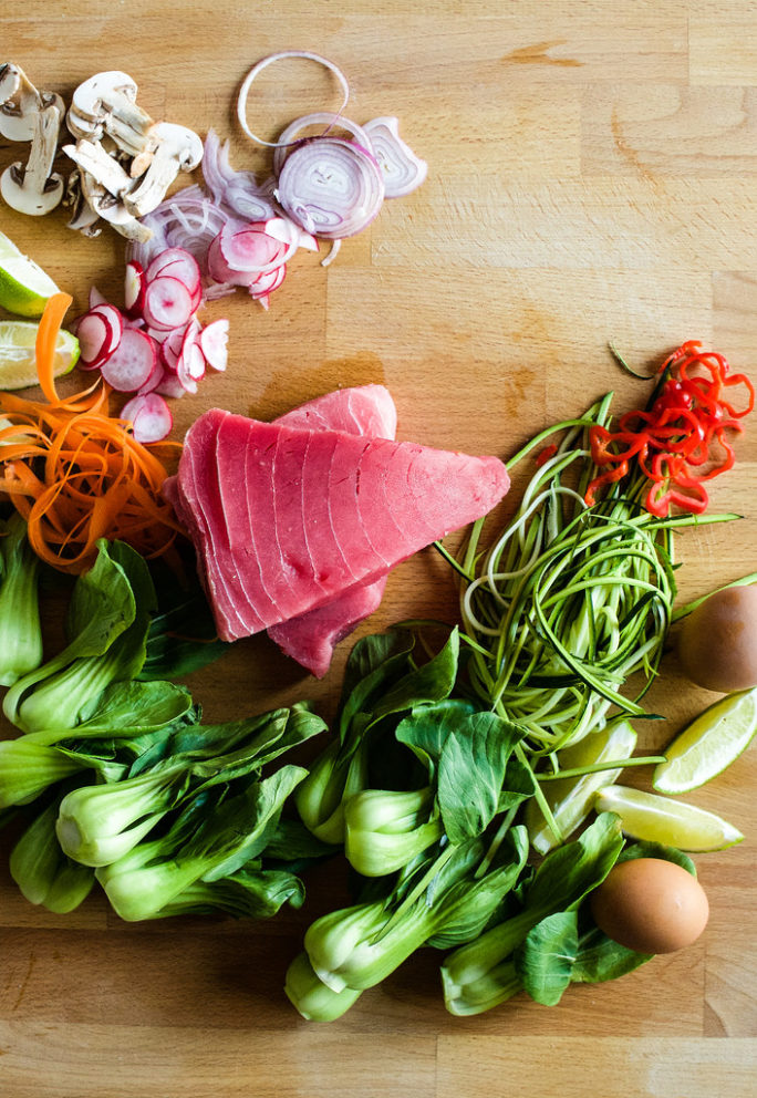 What you need to make fresh tuna steak bowls 