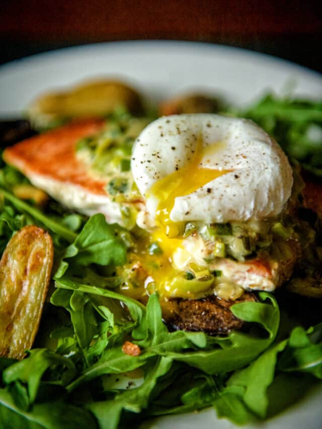 Whole 30 Approved Pan Seared Salmon with Creamy Leeks and Poached Egg Story