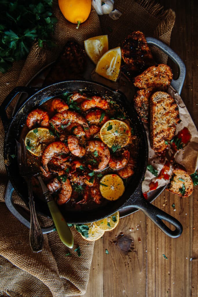 How to cook shrimp on a grill in a Cast Iron Skillet 