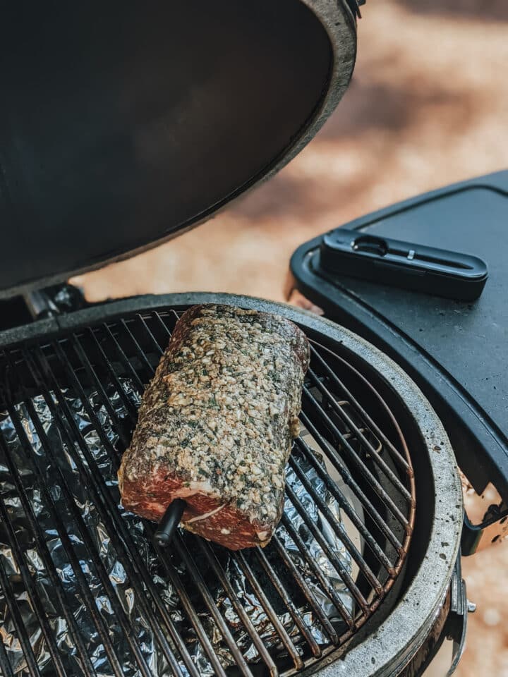 Easy Charcoal Grilled Roast Beef - Girl Carnivore