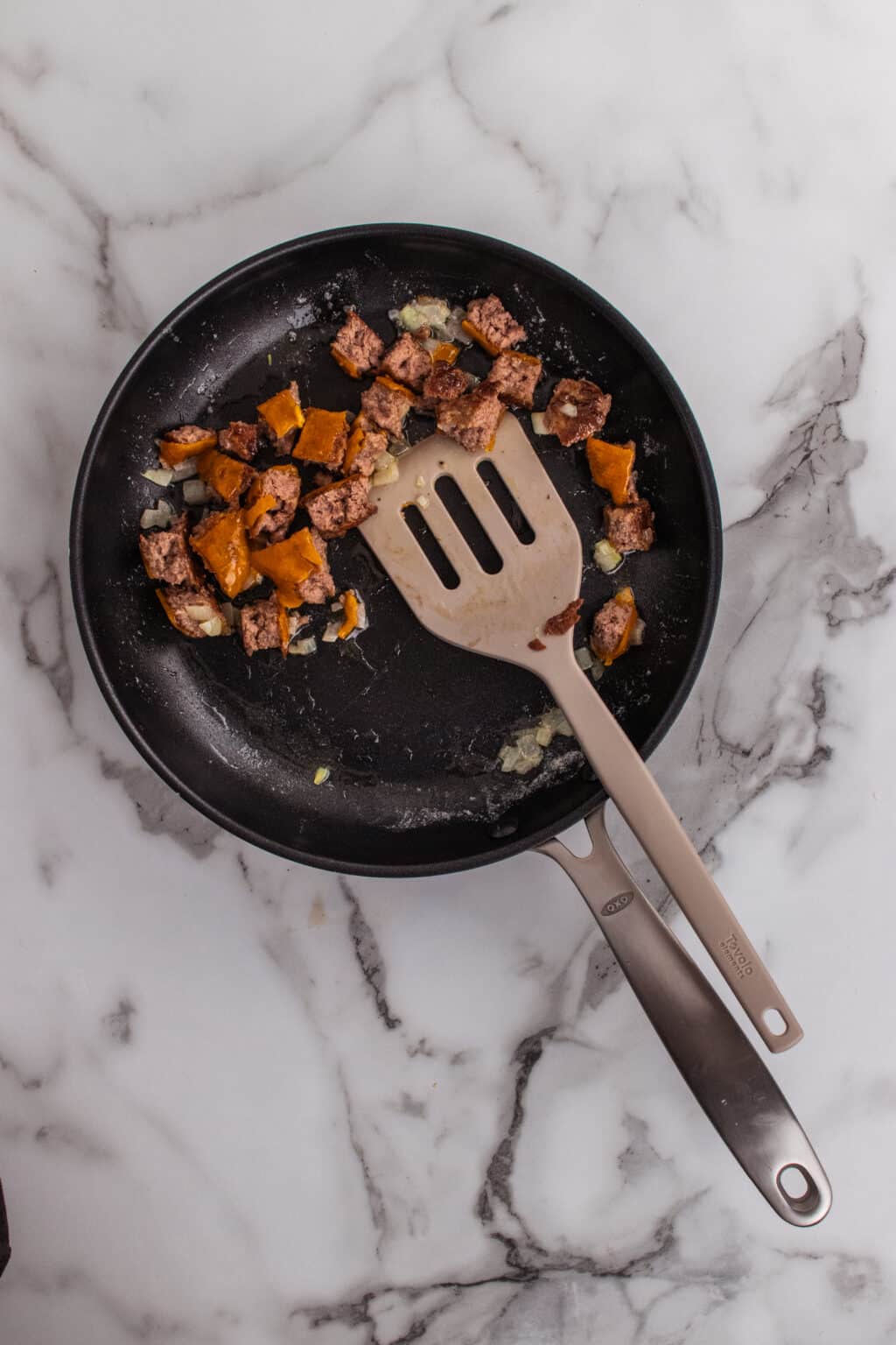 Easy Cheeseburger Omelette How to use leftover Hamburgers