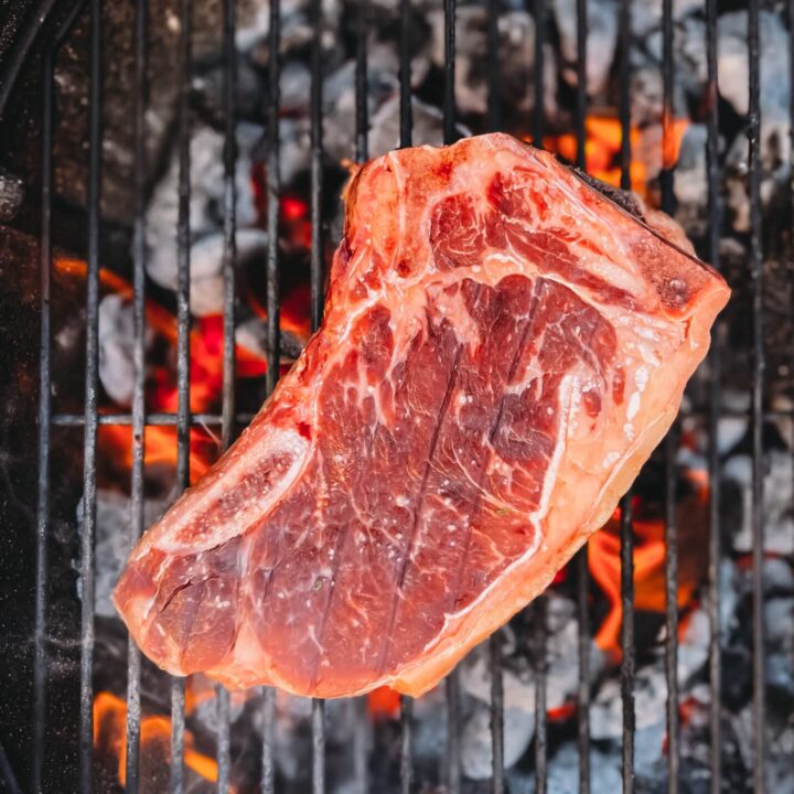 The Ultimate Guide to the Best Steaks for Grilling 2024 🥩
