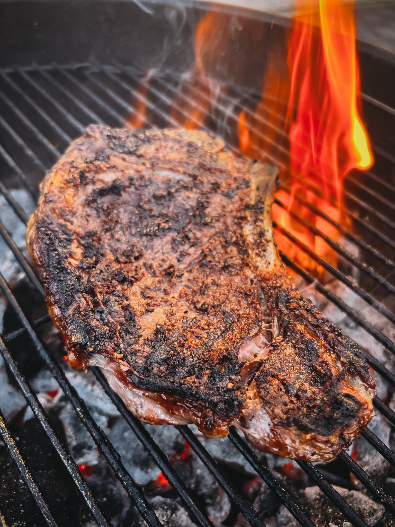 How To Clean A Charcoal Grill - How Often You Need To Clean You Grill