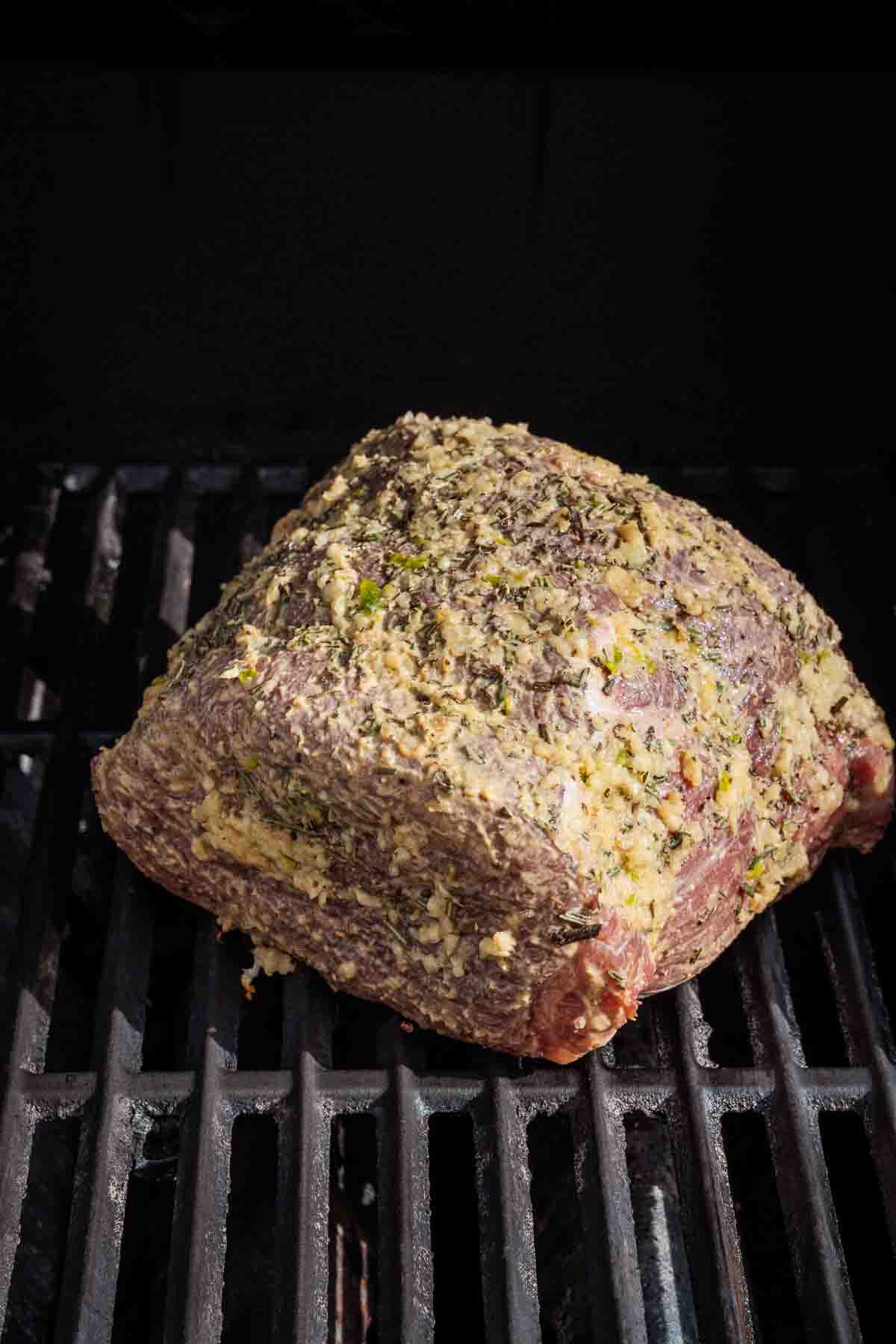 Close up of the roast on the grill. 