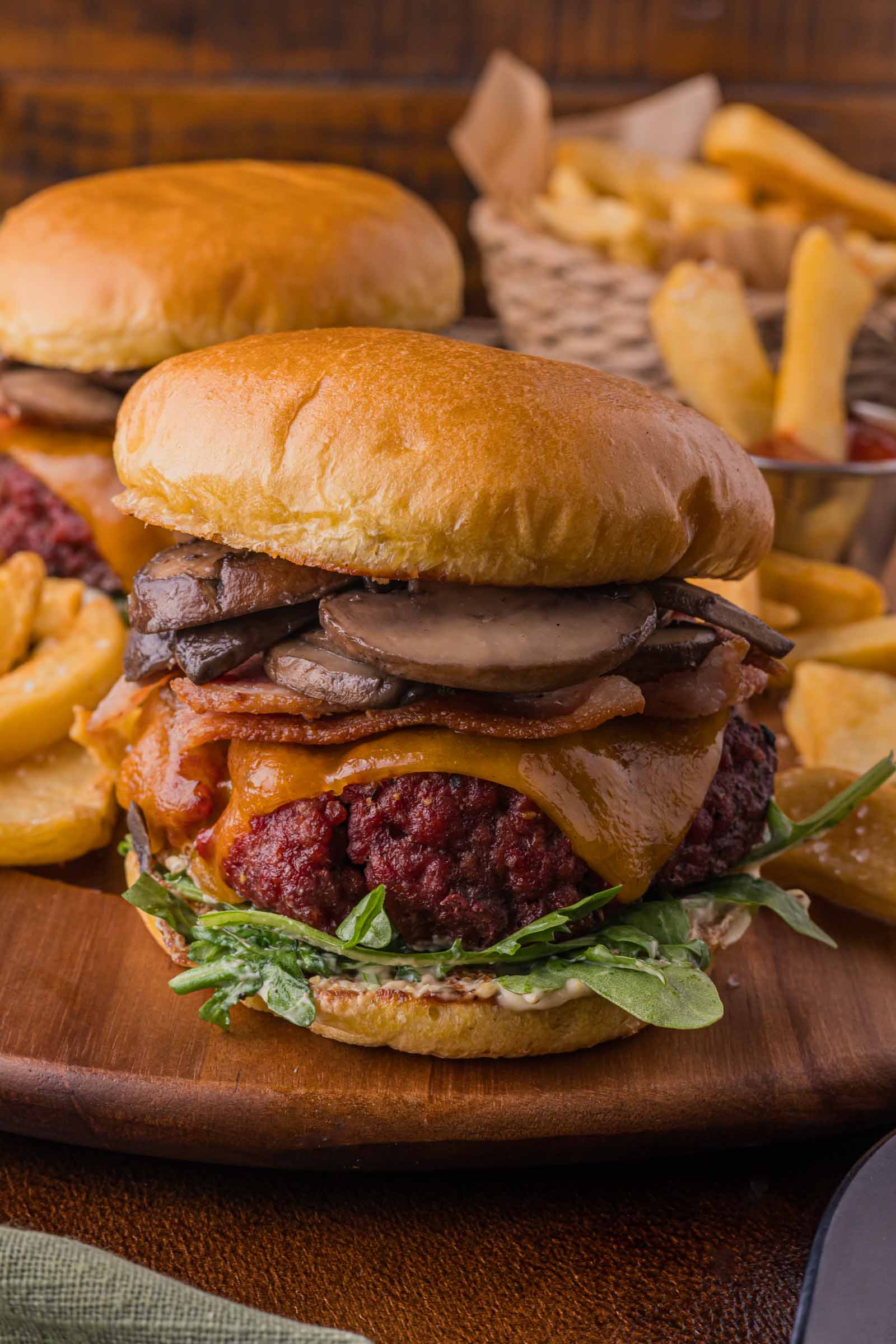 Steakhouse Burger with Mushrooms and Cheddar (Two Ways) 🍔